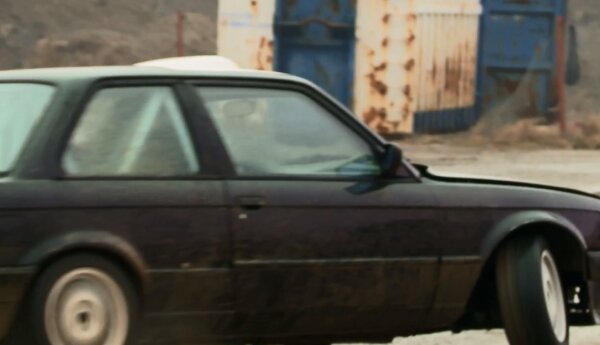 Klimat lat 80. - 105 L czy E30?